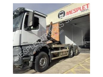 Φορτηγό φόρτωσης γάντζου MERCEDES-BENZ Arocs