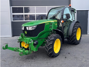 Τρακτέρ JOHN DEERE