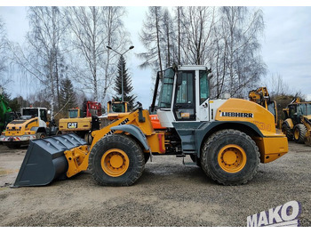 Ελαστιχοφόρος φορτωτής Liebherr L534: φωτογραφία 2