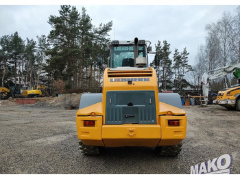 Ελαστιχοφόρος φορτωτής Liebherr L534: φωτογραφία 4