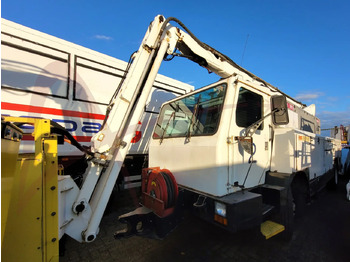 Όχημα αποπάγωσης αεροσκαφών FMC