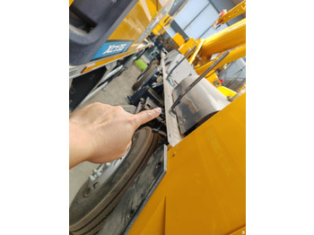 Τηλεσκοπικός γερανός XCMG 2020 certified used 60ton truck crane XCT60_Y price: φωτογραφία 5 Τηλεσκοπικός γερανός XCMG 2020 certified used 60ton truck crane XCT60_Y price: φωτογραφία 5