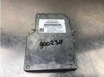 Καμπίνα και εσωτερικό JOHN DEERE