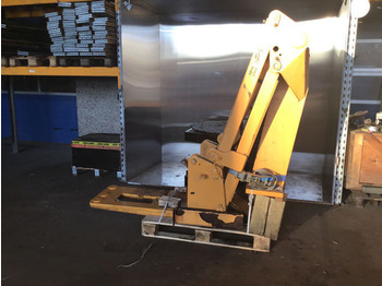 Καμπίνα και εσωτερικό LIEBHERR