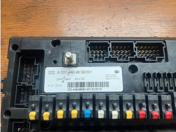 Ανταλλακτικό Mercedes Actros MP4 SAM Cabin Sicherungskasten A0014464858: φωτογραφία 2 Ανταλλακτικό Mercedes Actros MP4 SAM Cabin Sicherungskasten A0014464858: φωτογραφία 2