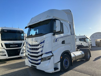 Τράκτορας IVECO Stralis 460