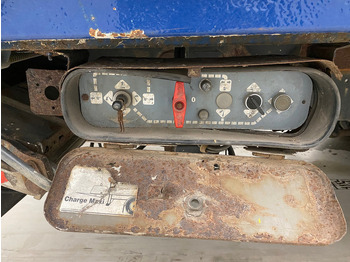 Φορτηγό μουσαμάς MAN LE 14.220: φωτογραφία 5