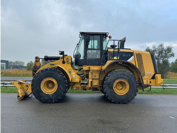 Ελαστιχοφόρος φορτωτής CATERPILLAR 966K