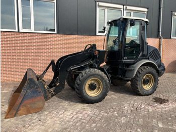 Ελαστιχοφόρος φορτωτής ATLAS