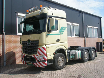 Τράκτορας MERCEDES-BENZ Arocs 3351