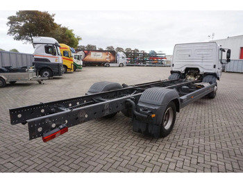 Φορτηγό σασί Mercedes-Benz ATEGO 1221 / ENGINE RUNNING / ONLY:253095 KM / AUTOMATIC / EURO-6 / 2017: φωτογραφία 4
