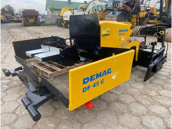 Διαστρωτήρας ασφάλτου DEMAG