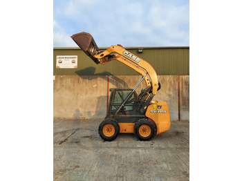 Φορτωτής πλάγιας ολίσθησης CASE