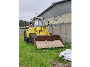 Ελαστιχοφόρος φορτωτής LIEBHERR