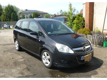 SUV Opel Zafira 1.9 CDTI Cosmo: φωτογραφία 2