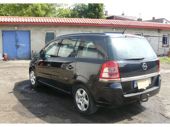 SUV Opel Zafira 1.9 CDTI Cosmo: φωτογραφία 3