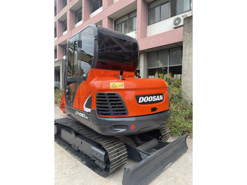 Ερπυστριοφόρος εκσκαφέας DOOSAN DX60-9C
