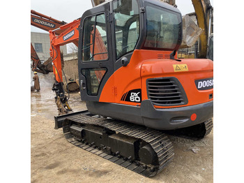 Ερπυστριοφόρος εκσκαφέας DOOSAN DX60