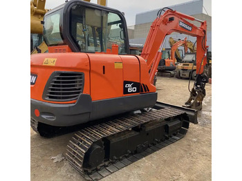 Ερπυστριοφόρος εκσκαφέας DOOSAN DX60