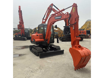 Ερπυστριοφόρος εκσκαφέας DOOSAN DX60