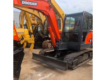 Ερπυστριοφόρος εκσκαφέας DOOSAN DH55
