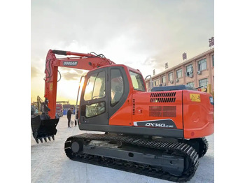 Ερπυστριοφόρος εκσκαφέας DOOSAN DX140