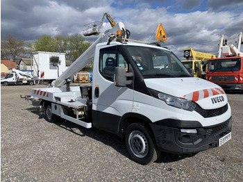 Φορτηγό με εναέρια πλατφόρμα IVECO Daily