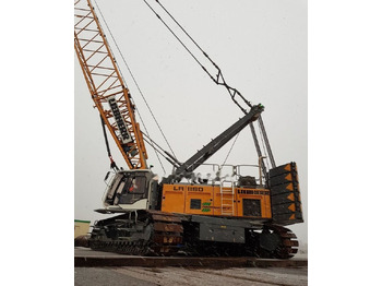 Ερπυστριοφόρος γερανός LIEBHERR LR 1160