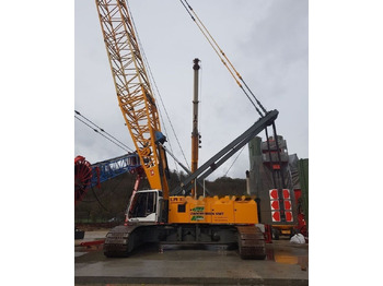 Ερπυστριοφόρος γερανός LIEBHERR