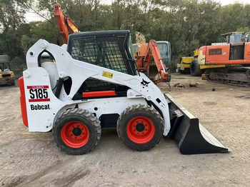 Φορτωτής πλάγιας ολίσθησης BOBCAT S185