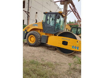 Οδοστρωτήρες XCMG XS223J