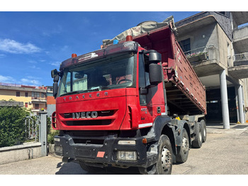 Φορτηγό ανατρεπόμενο IVECO Trakker