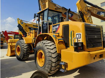 Ελαστιχοφόρος φορτωτής CATERPILLAR 966H