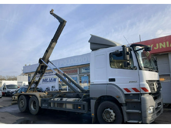 Φορτηγό φόρτωσης γάντζου MERCEDES-BENZ Axor 2543
