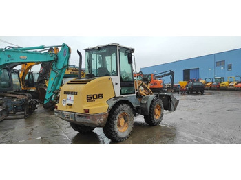 Ελαστιχοφόρος φορτωτής Liebherr L 506: φωτογραφία 4