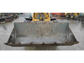 Ελαστιχοφόρος φορτωτής Liebherr L 506: φωτογραφία 2