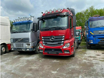 Τράκτορας MERCEDES-BENZ Actros 1842