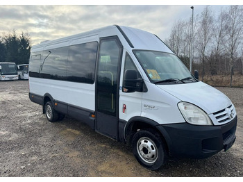Μικρό λεωφορείο IVECO Daily