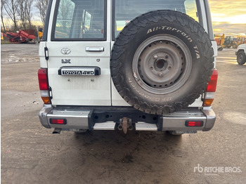 SUV 2020 Toyota Land Cruiser 4WD SUV: φωτογραφία 5 SUV 2020 Toyota Land Cruiser 4WD SUV: φωτογραφία 5