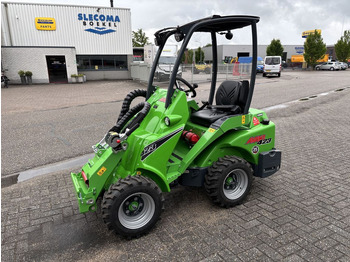 Ελαστιχοφόρος φορτωτής AVANT