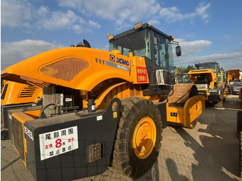 Οδοστρωτήρες XCMG XS203J: φωτογραφία 3