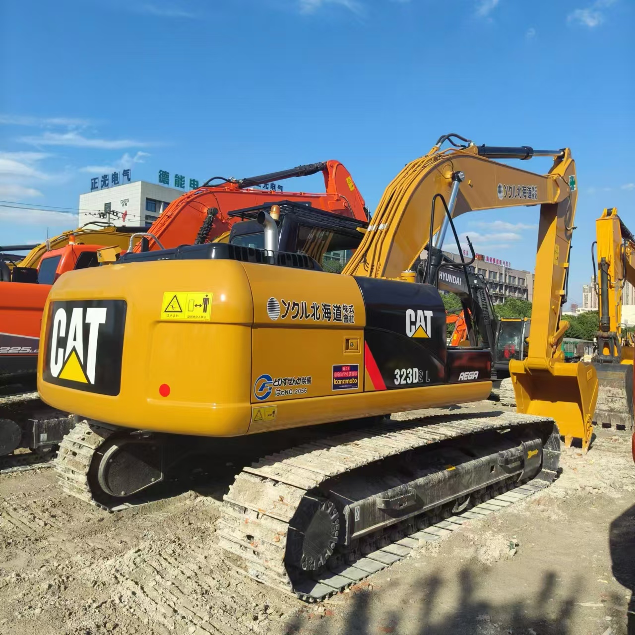 Ερπυστριοφόρος εκσκαφέας CATERPILLAR 323D