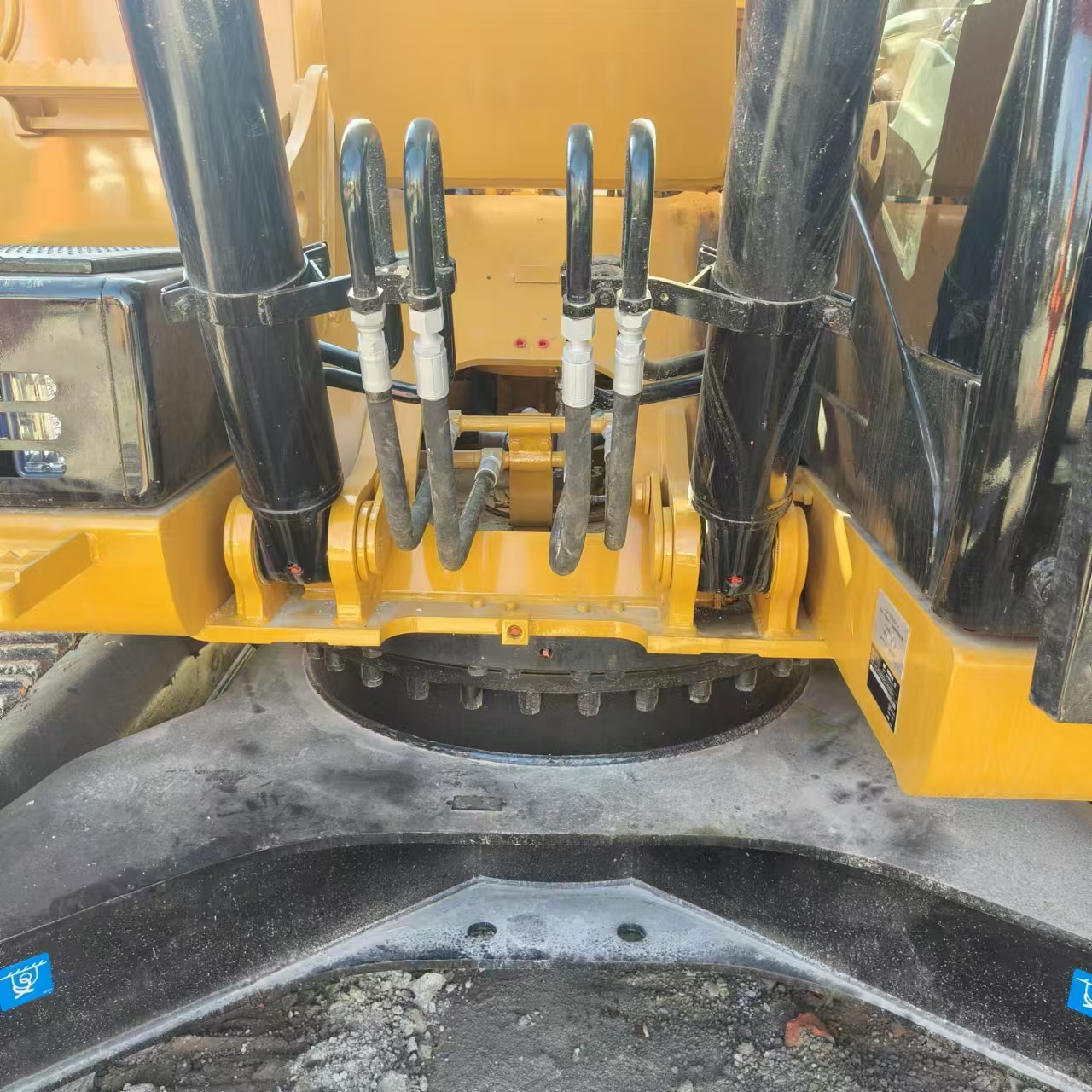 Μίσθωση CATERPILLAR 323D CATERPILLAR 323D: φωτογραφία 3