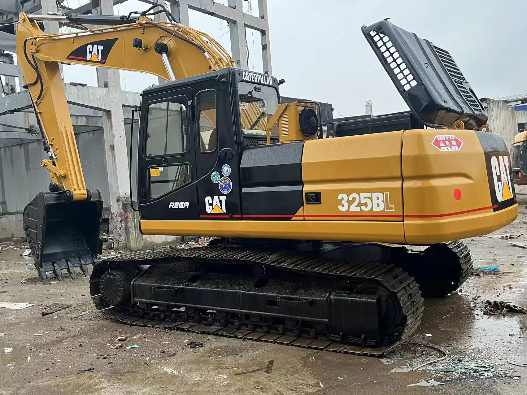 Ερπυστριοφόρος εκσκαφέας CATERPILLAR 325BL