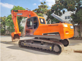Ερπυστριοφόρος εκσκαφέας DOOSAN DX225