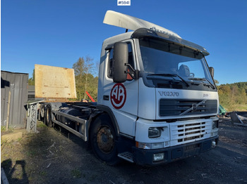 Φορτηγό μεταφοράς εμπορευματοκιβωτίων/ Κινητό αμάξωμα 2002 Volvo FM 6x2.: φωτογραφία 4 Φορτηγό μεταφοράς εμπορευματοκιβωτίων/ Κινητό αμάξωμα 2002 Volvo FM 6x2.: φωτογραφία 4