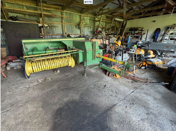 Σανού και κτηνοτροφικά μηχανήματα JOHN DEERE