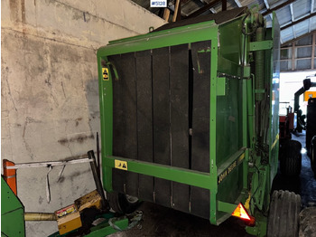 Σανού και κτηνοτροφικά μηχανήματα JOHN DEERE