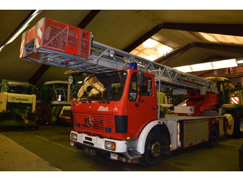 Φορτηγό φόρτωσης γάντζου MERCEDES-BENZ