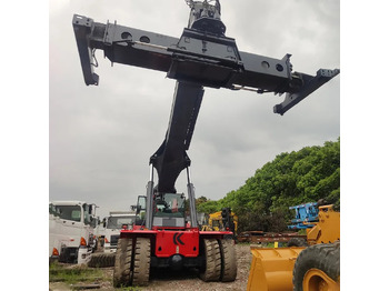 Reachstacker KALMAR: φωτογραφία 3 Reachstacker KALMAR: φωτογραφία 3